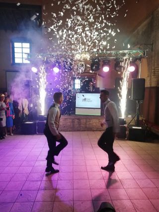 Alquiler de maquinas de fuego frio bodas