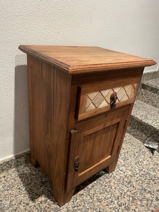 Mesita noche en MADERA maciza