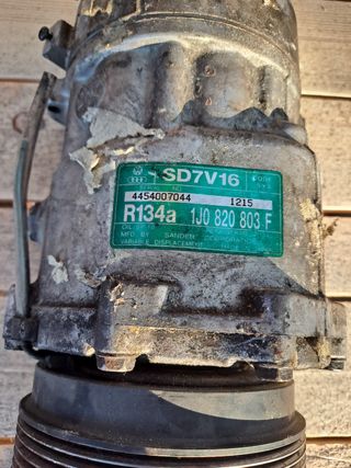 Compresor aire acondicionado 1J0 820 803 F