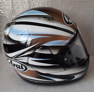ARAI CASCO INTEGRAL - MODELO QUANTUM