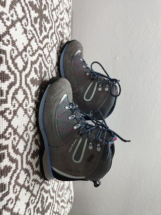 Scarponi da montagna per ragazzi