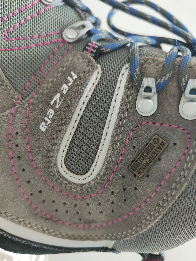 Scarponi da montagna per ragazzi