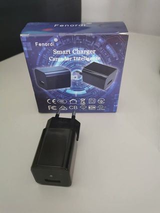 *Cámara cargador oculta*