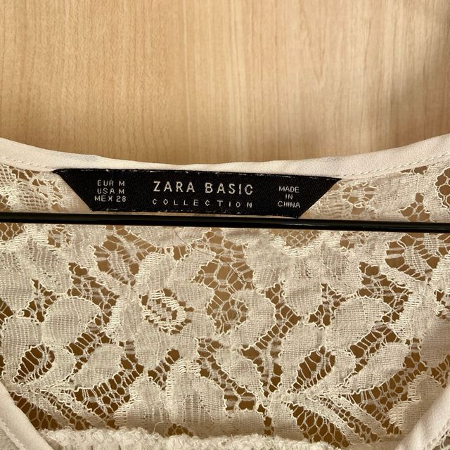 Camisa con encaje Zara