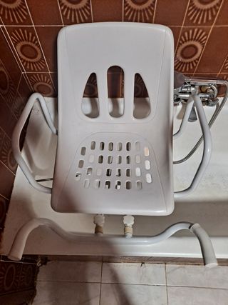 Silla de baño giratoria