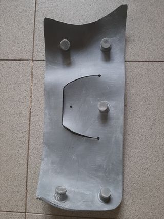 PROTECTOR DEL RADIADOR PARA RENAULT 6.