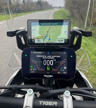 Triumph Tiger soporte GPS , Quadlock, Spconnect