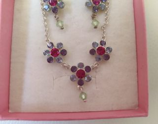 Conjunto gargantilla y pendientes Agatha 