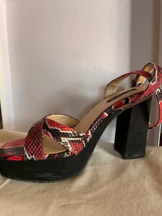 Sandalias tacon estampadas