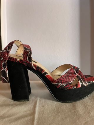 Sandalias tacon estampadas