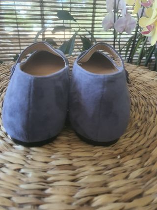 Sapatos rasos Mary Jane azul acizentado.