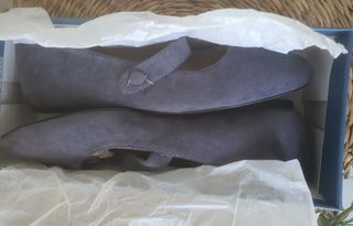 Sapatos rasos Mary Jane azul acizentado.