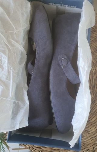 Sapatos rasos Mary Jane azul acizentado.