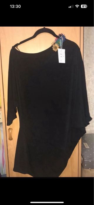 Lote de vestidos y zapatos