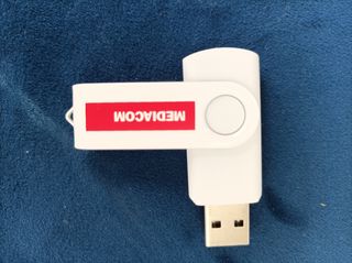 USB 16 GB pack de 10 y regalo ventilador todo nuev