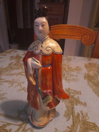 Figura china antigua de porcelana china