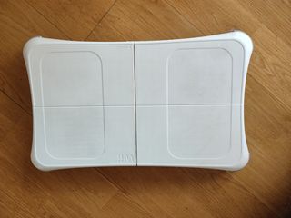 NINTENDO WII +JUEGOS+TABLAS FIT PLUS