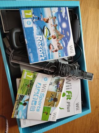 NINTENDO WII +JUEGOS+TABLAS FIT PLUS