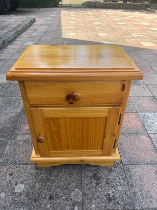 Conjunto 2 camas de 90, mesita, comoda y espejo