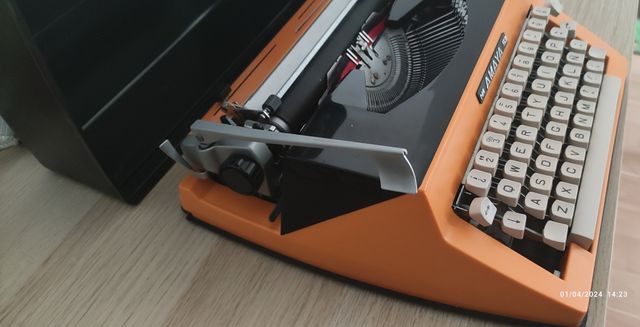 Maquina de escribir Amaya 93