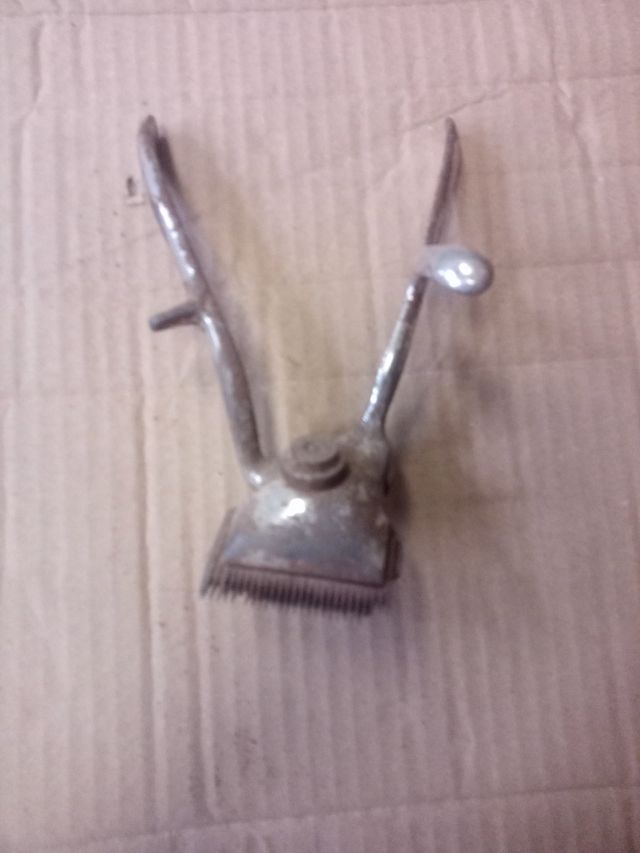 Antigua maquina cortar pelo