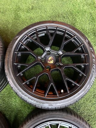 Llantas 992 Spyder RS 20" & 21"