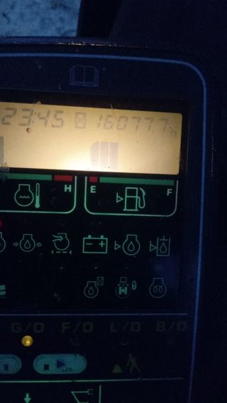 Excavadora komatsu pc 210