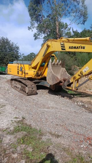 Excavadora komatsu pc 210
