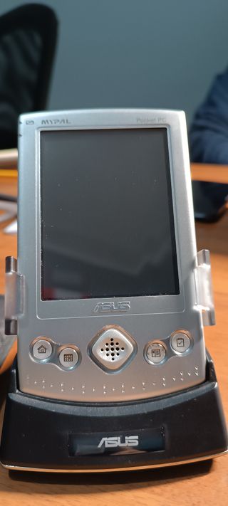 PALMARE PC ASUS SERIE A600