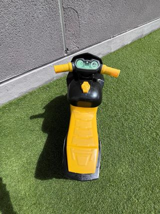 Moto correpasillos batman