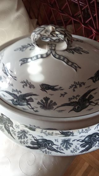 SOPERA ANTIGUA MARCA WEDOWOOD