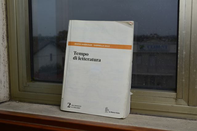 libro scolastico