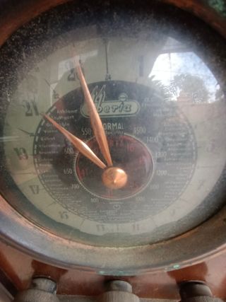 Radio antigua Iberia modelo mensajero 644a 1954