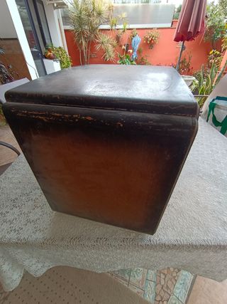 Radio antigua Iberia modelo mensajero 644a 1954