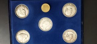 MEDALLAS DE LA FAMILIA REAL