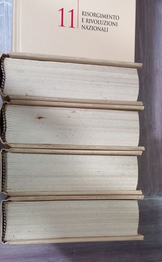 LA STORIA Biblioteca di Repubblica 2004