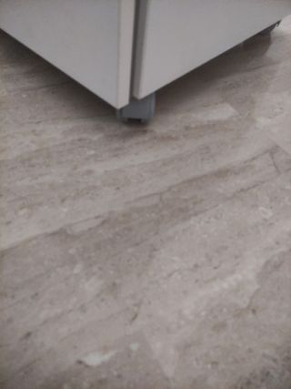 Cajonera con llave en blanco