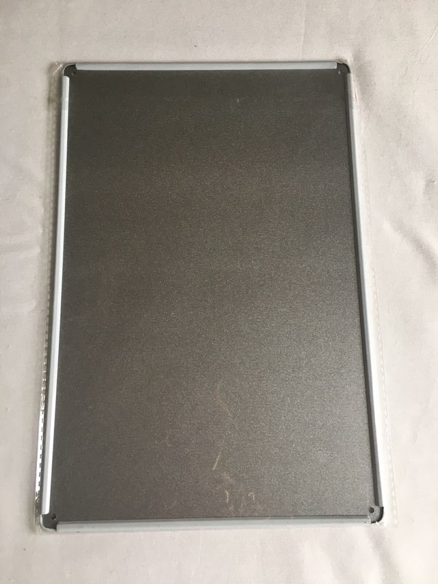 Cuadro de chapa metálica.