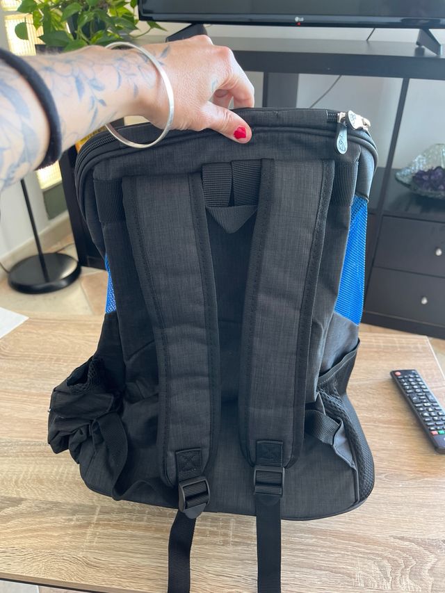 Vendo mochila para mascota (perro o gato)