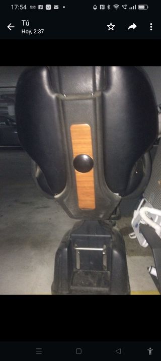 Lavacabezas y sillones secador de pie.