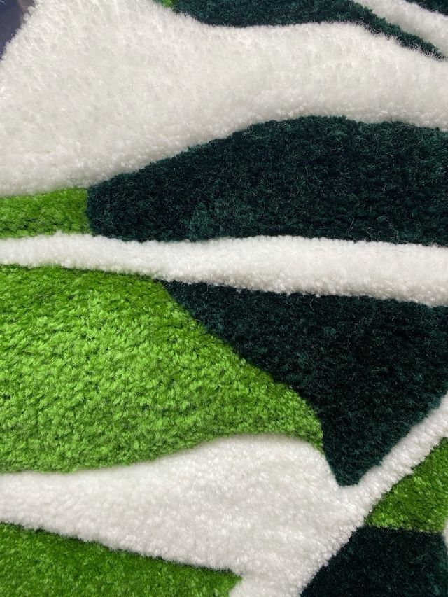 Handmade Variegated Alocasia Frydek rug