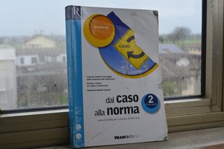 libro scolastico