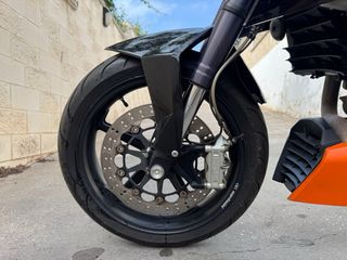 KTM DUKE 690