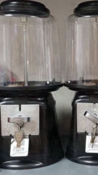 Maquina expendedora de bolas nueva