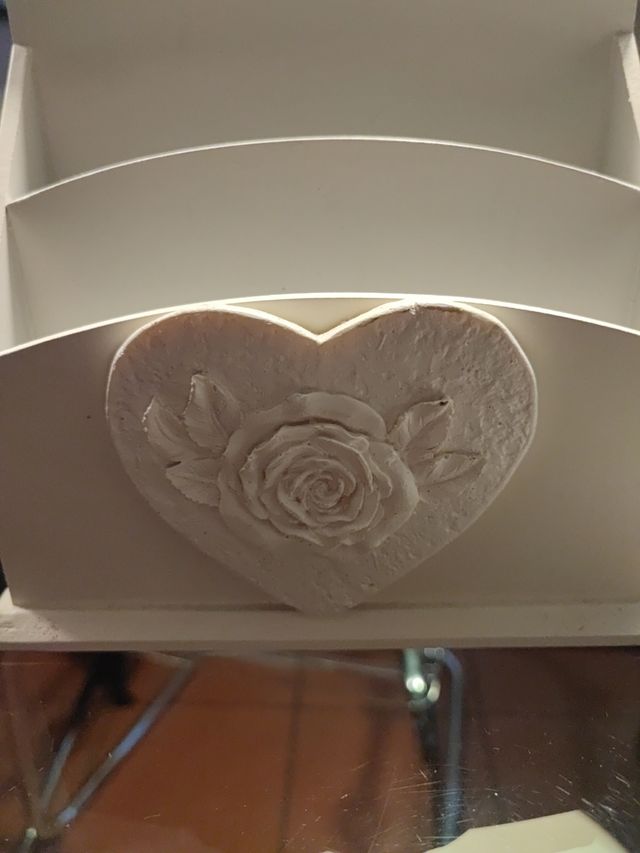 Contenitore bianco per corrispondenza 