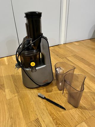 Licuadora Imetec SuccoVivo modelo N1201