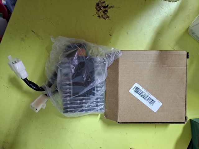 REGULADOR DE CORRIENTE KYMCO