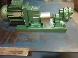 Bomba de engranajes para productos muy viscosos
