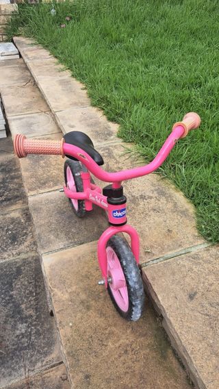 Bici iniciacion Chicco Pink Arrow