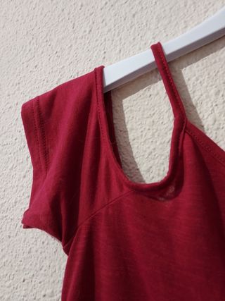 Camiseta verano color burdeos
